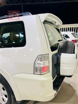 ميتسوبيشي باجيرو